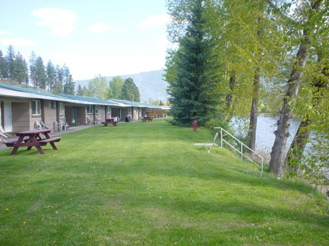 Johnny'S Motel Grand Forks Exterior photo
